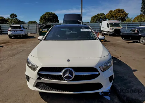 2020 Mercedes-Benz A 220 z USA, uszkodzony, nr VIN W1K3G4EB9LJ220817